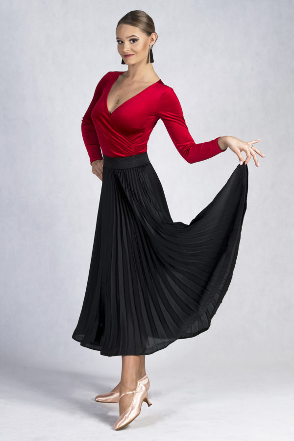Marilyn Pleated Skirt Black<br/> P19120011-01