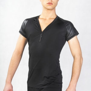 Oliver Short Sleeve V-Neck Top-Black<br/> M18120006-01